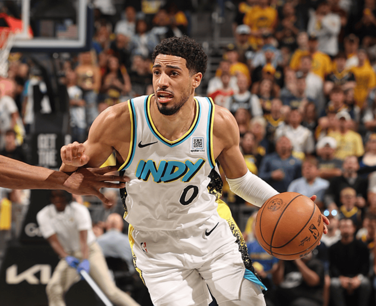 包含西亚卡姆重要时刻表现优异，热火带队取胜！的词条-九游会棋牌app