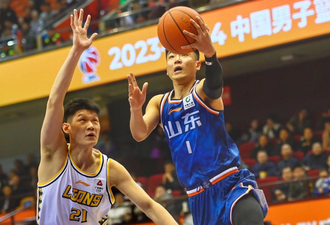  CBA季后赛加时末段再迎强敌，都灵再遭质疑，主帅态度：话题不断，轮换策略被讨论-九游会博彩平台