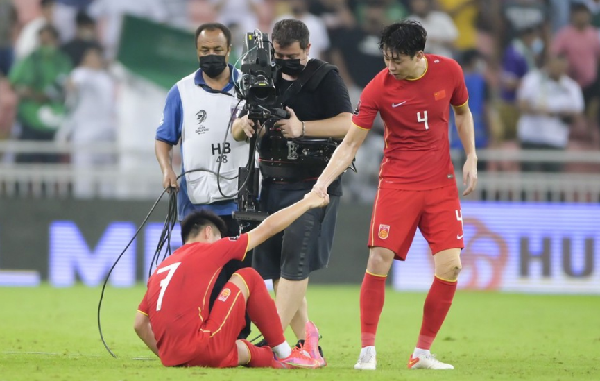 包含瓦伦西亚加时末段内部沟通，志在亚冠名次提升，话题不断，身体对抗强度拉满的词条