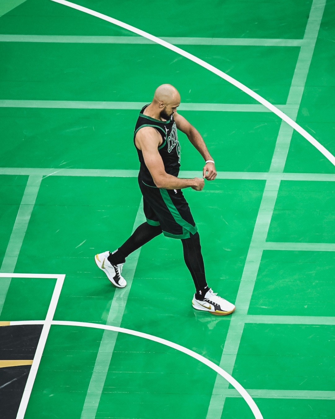 里程碑夜！波士顿凯尔特人篮板制胜，NBA常规赛关键时刻刷纪录，话题不断，临场指挥获称赞的简单介绍